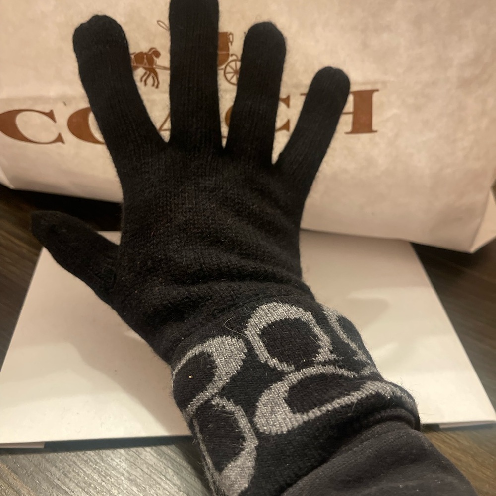 Coach Black Gloves with Logo Design